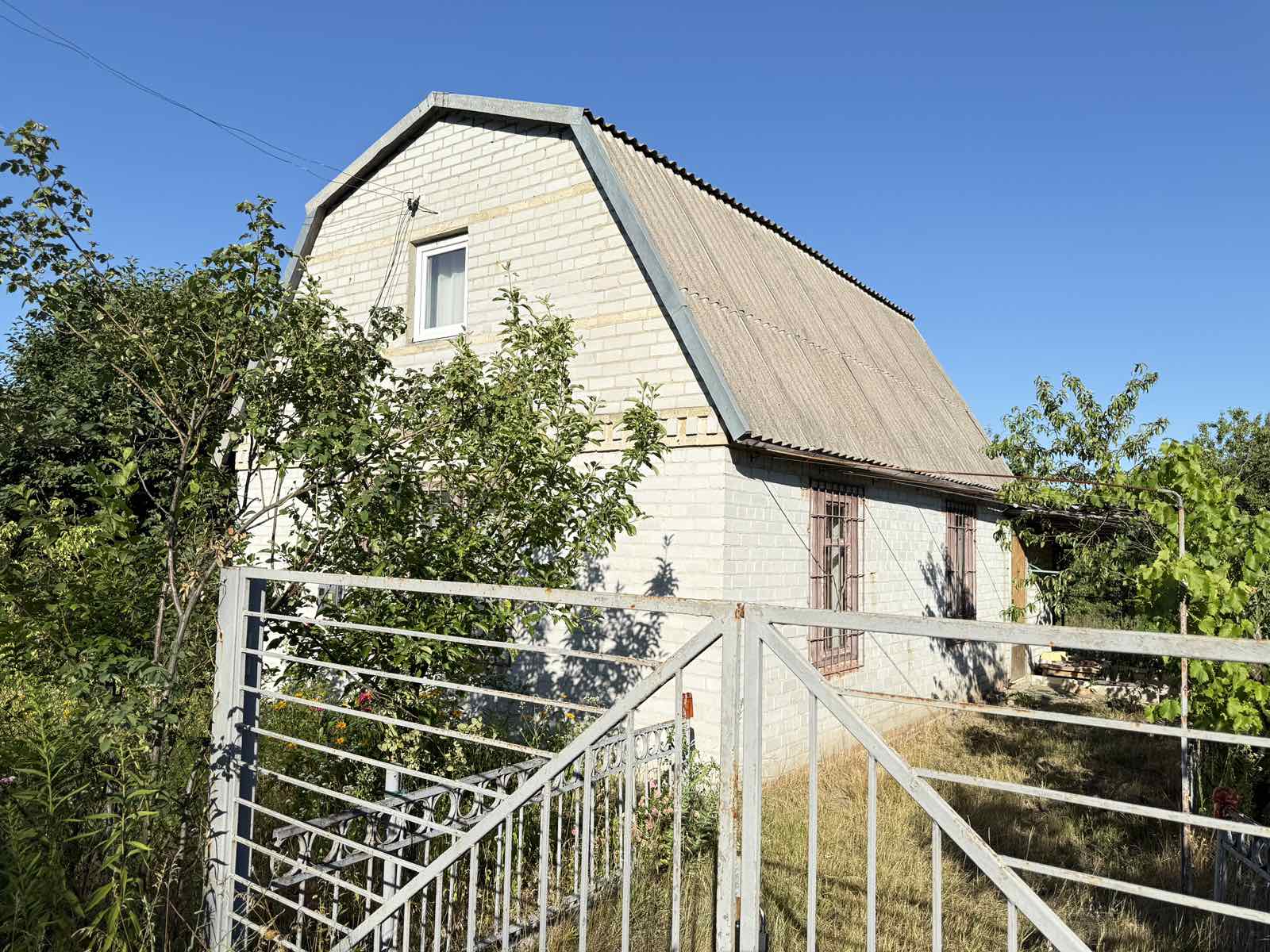 Продам дачу в Дніпровському районі с.Сурсько-Литовське 20 км до центру Дніпра.