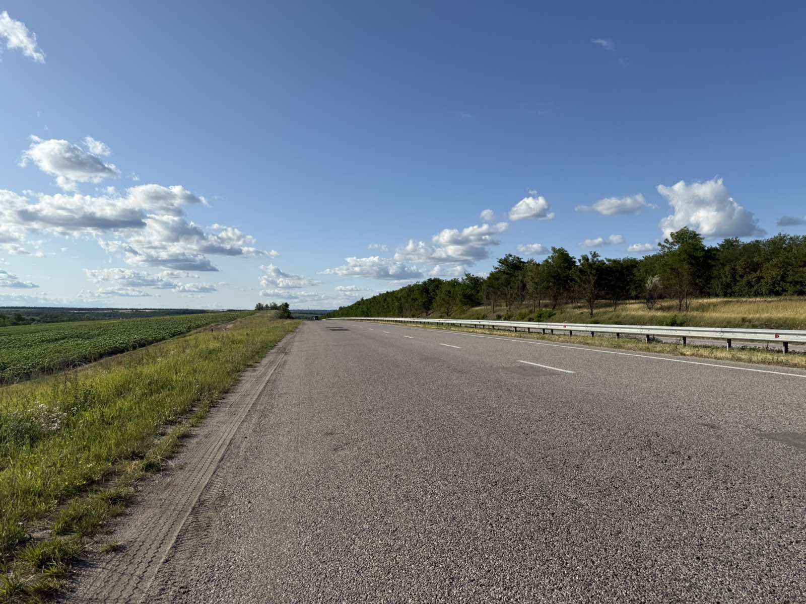 Продаж земельної ділянки,пл. 2 га, з боку Криворізької траси.