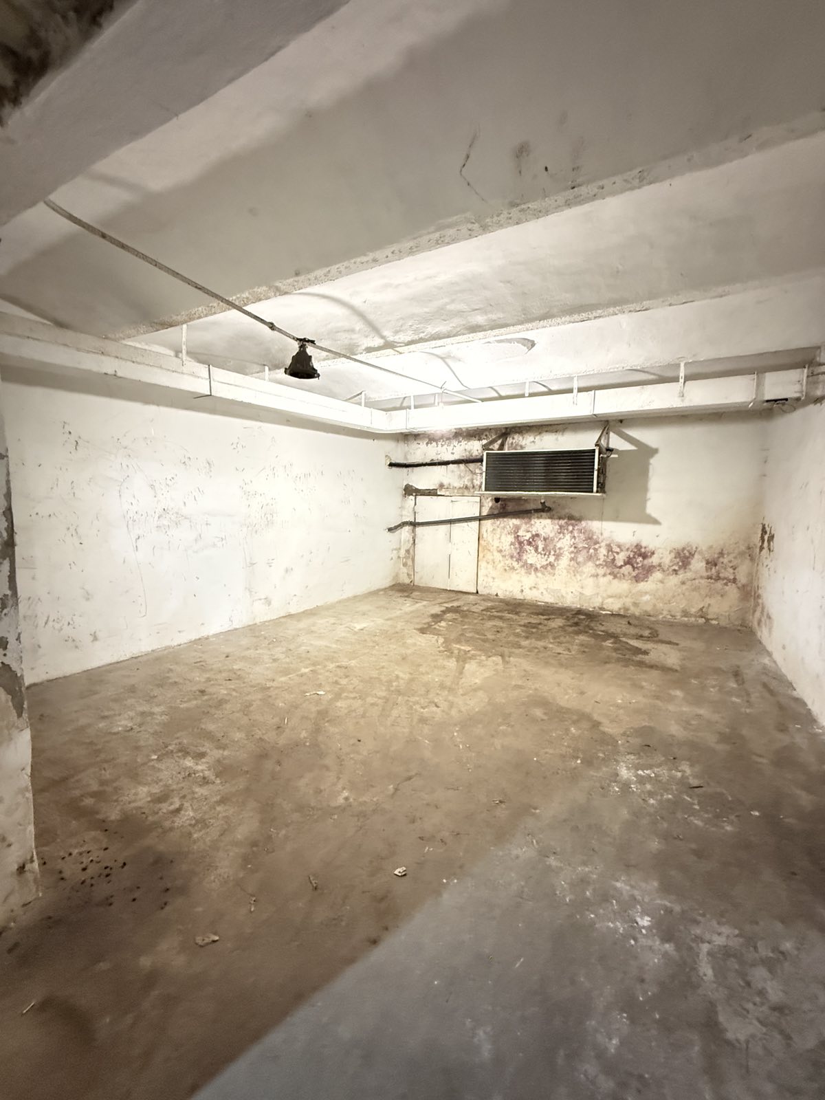 Пропоную зняти в оренду холодильну камеру, великий вибір.