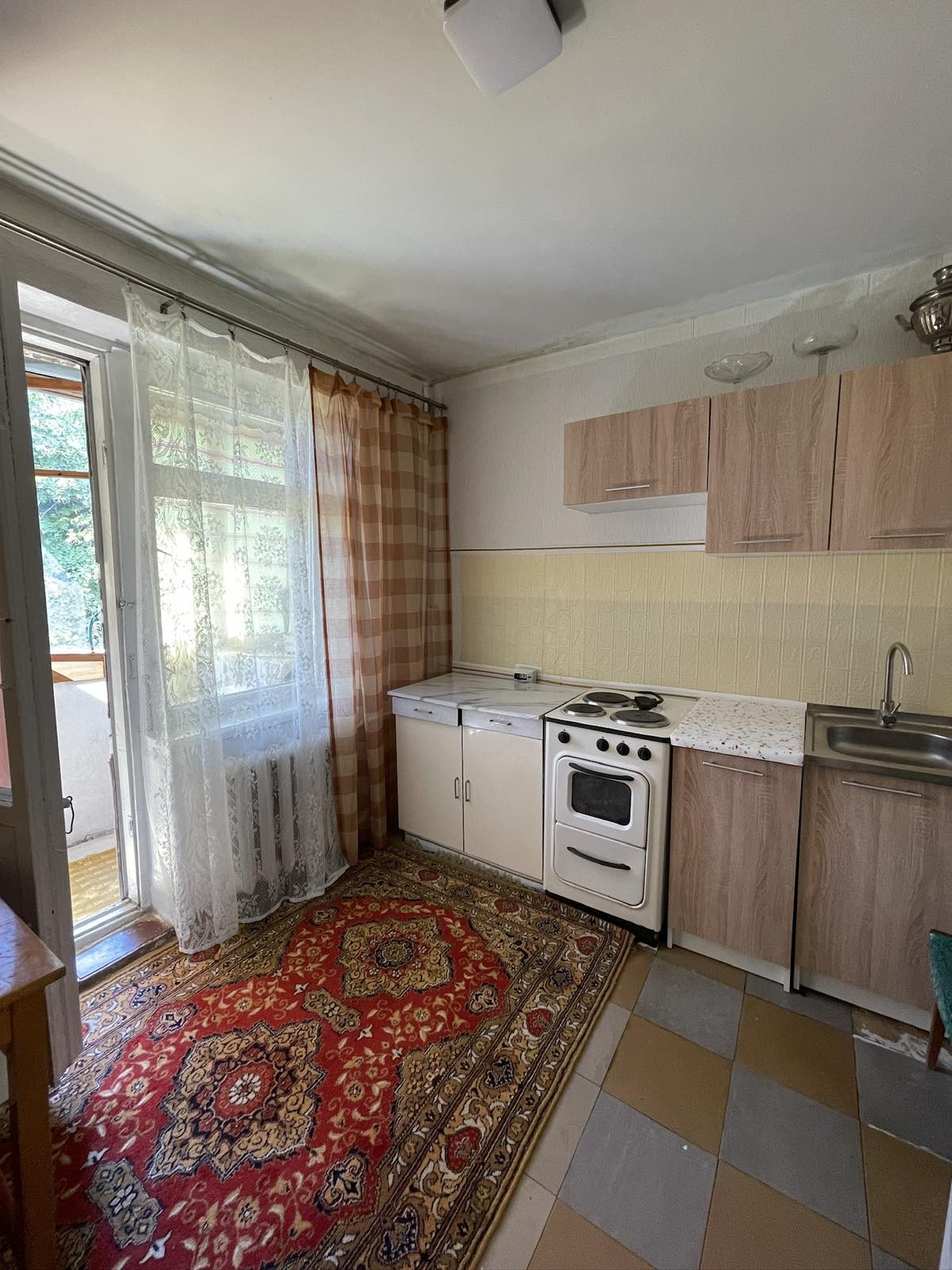 Пропоную зняти квартиру на ж/м Перемозі 6.