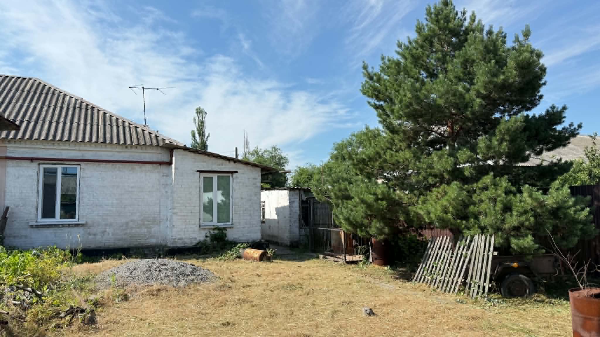 Пропонуємо на продаж 4-кім., будинок на вулиці Масивна, в районі М’ясокомбінат, у місті Дніпро.